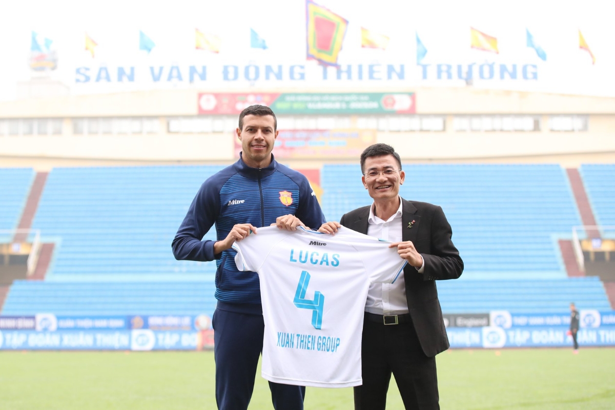 Tân binh Nam Định hướng đến 3 điểm trước Hà Nội FC 1 Tân binh Nam Định hướng đến 3 điểm trước Hà Nội FC 1