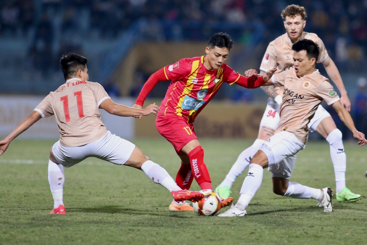 Dàn sao tuyển Việt Nam giúp HLV Kiatisuk thắng 3 trận liên tiếp 1