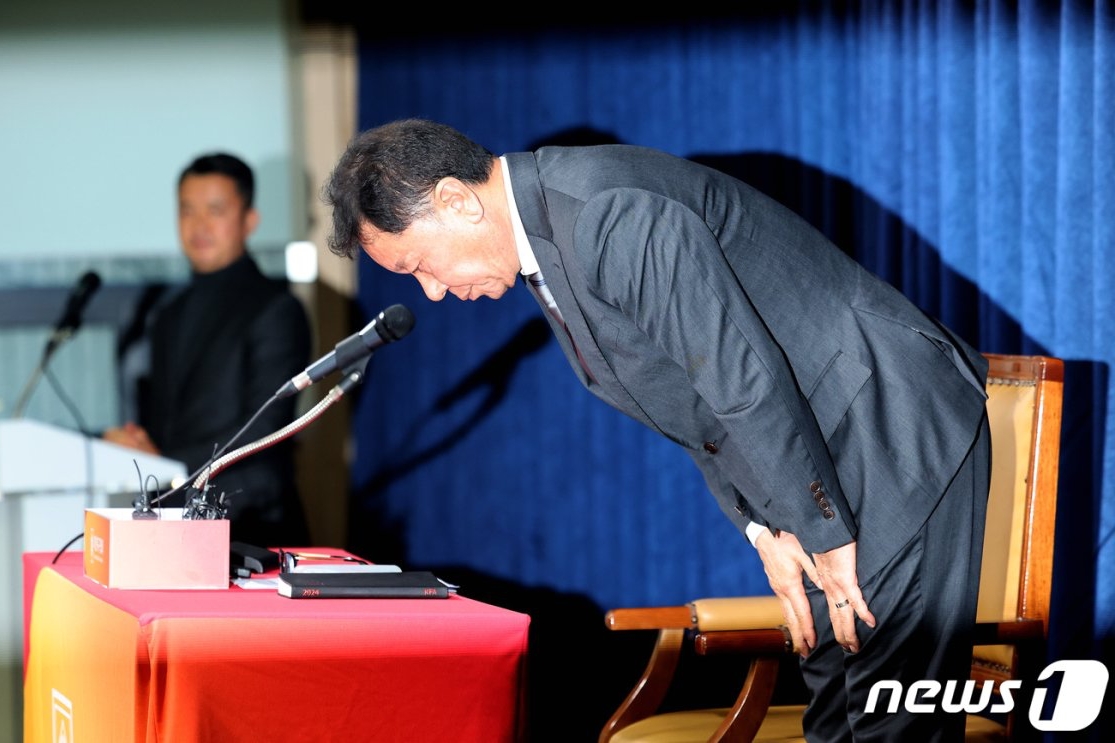 ĐT Hàn Quốc sẽ bổ nhiệm HLV chính thức vào tháng 5 1 ĐT Hàn Quốc sẽ bổ nhiệm HLV chính thức vào tháng 5 1