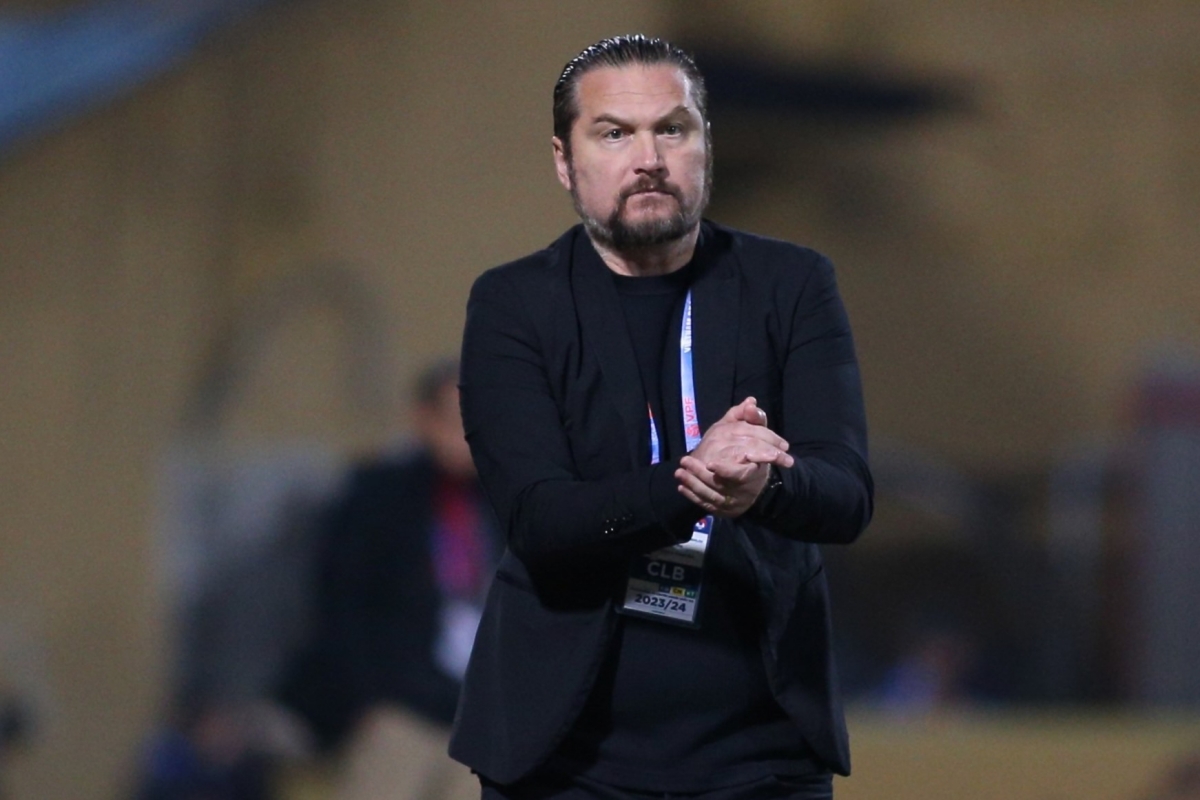 HLV Popov tiết lộ lý do trì hoãn gia hạn hợp đồng với CLB Thanh Hoá 1