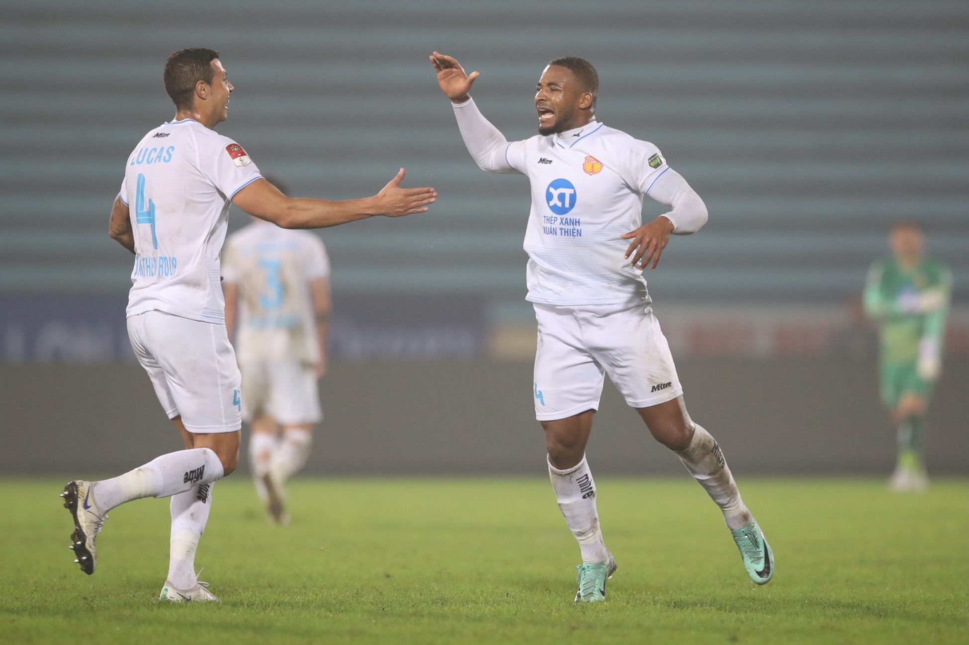 Nam Định vs Hà Nội tạo ra màn rượt đuổi kịch tính nhất VLeague 6 Nam Định vs Hà Nội tạo ra màn rượt đuổi kịch tính nhất VLeague 6