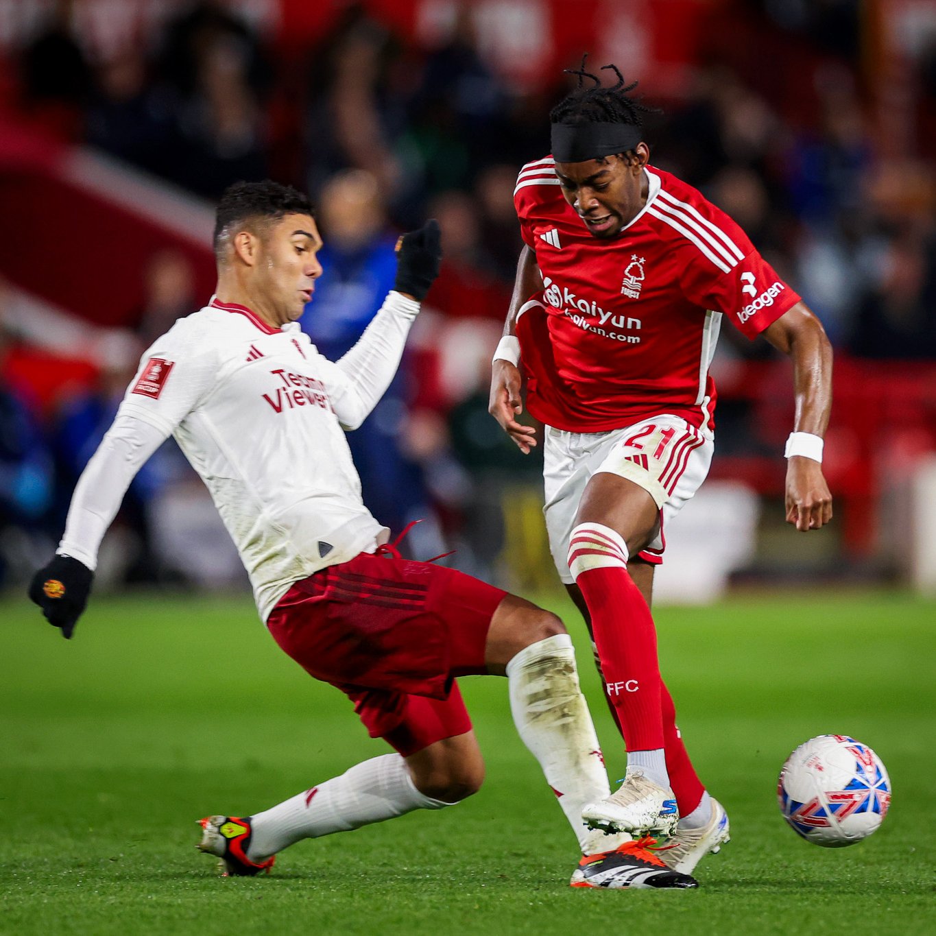 Thắng tối thiểu Nottingham, MU vào tứ kết FA Cup 4