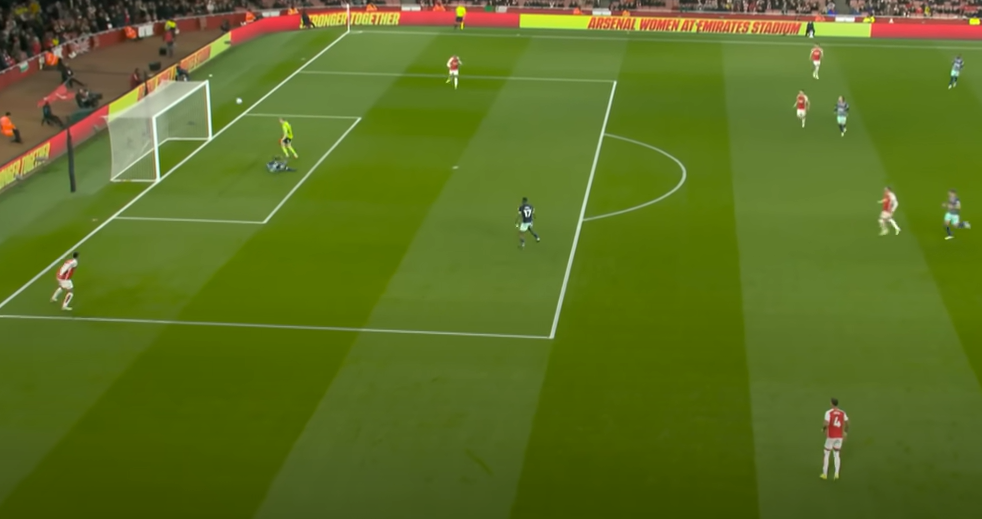 Cận cảnh sai lầm của Aaron Ramsdale trước Brentford 5