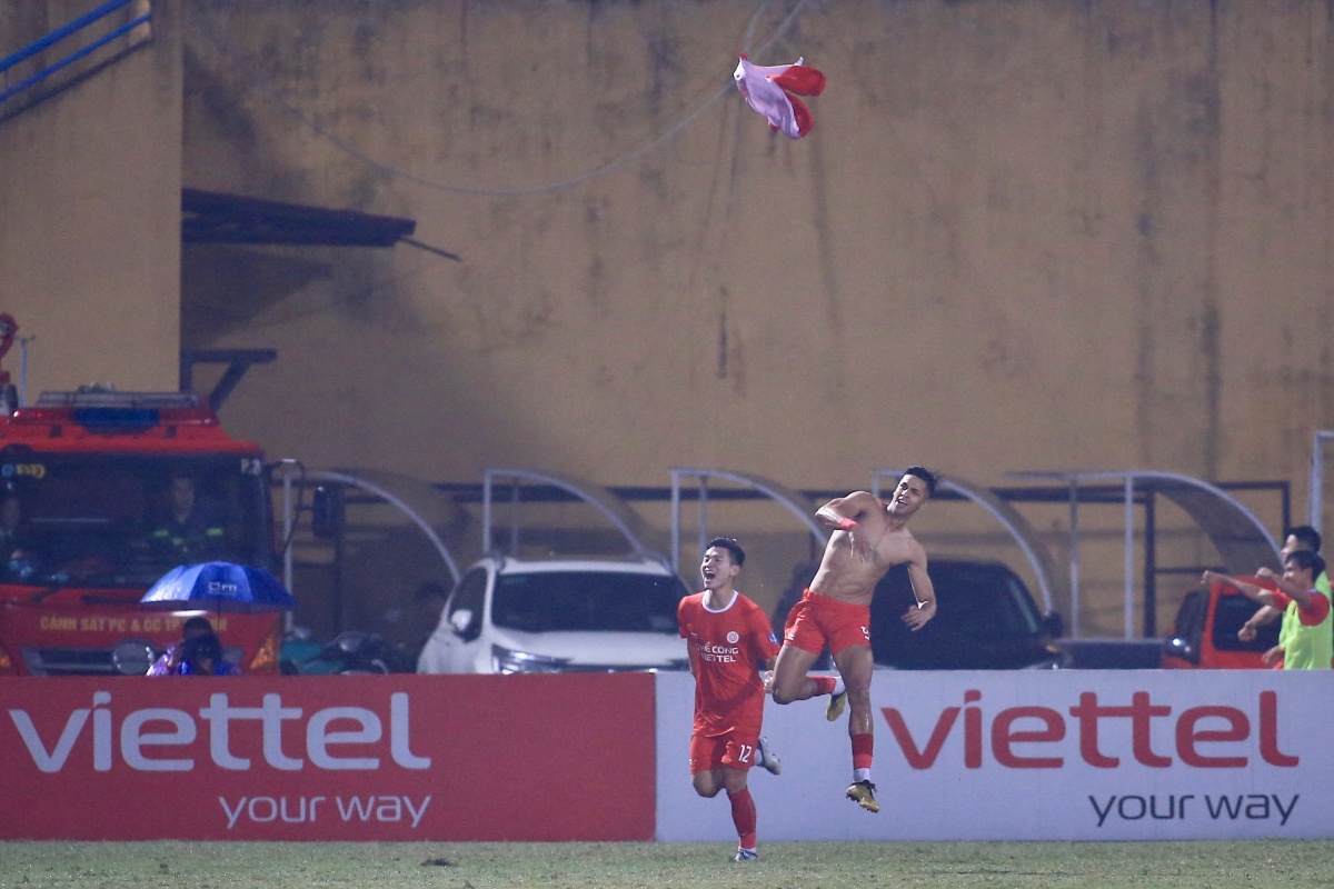 Thể Công - Viettel giữ Hoàng Đức cho ĐT Việt Nam 4