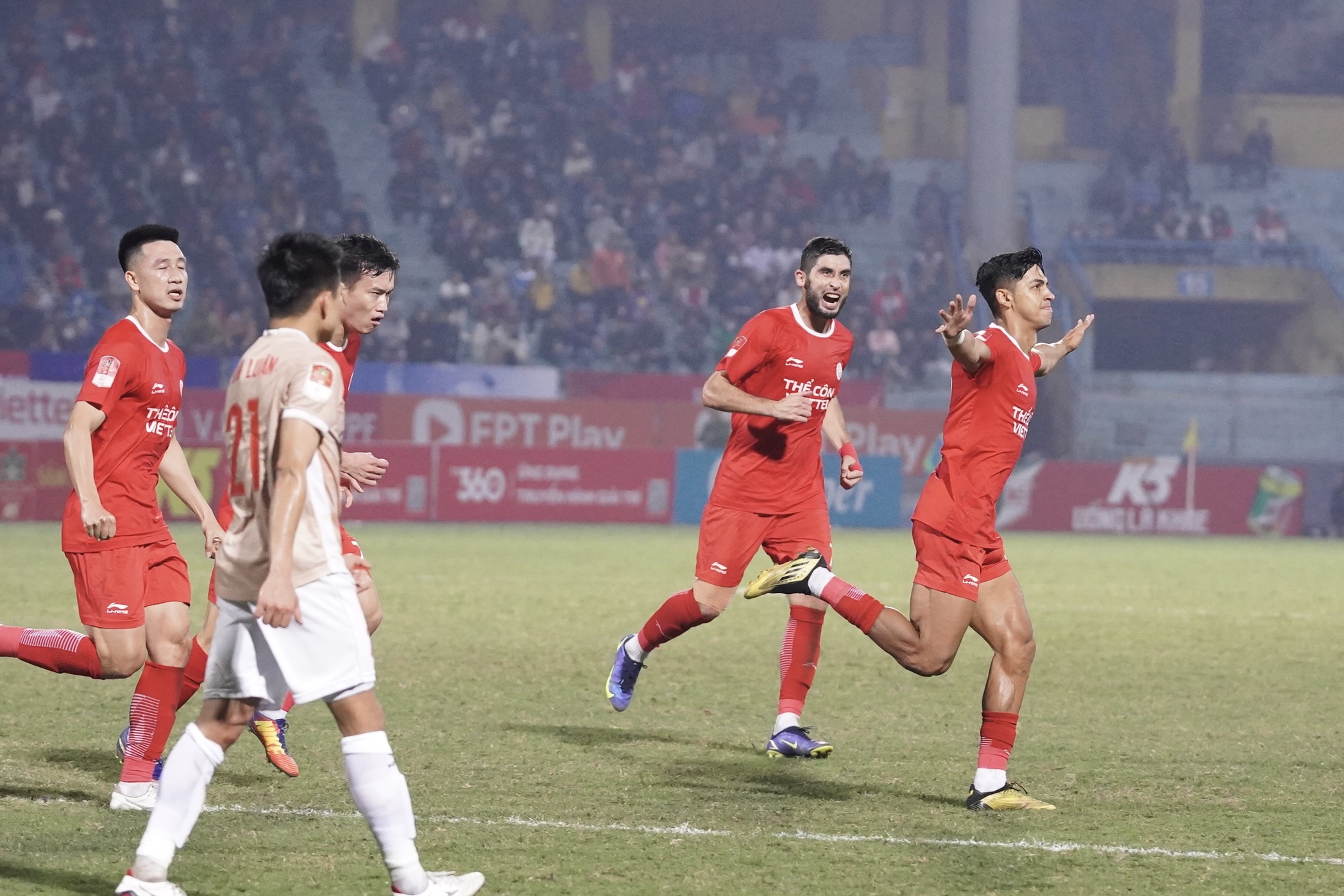 Vũ khí lợi hại giúp Thể Công Viettel liên tục đánh bại Công An Hà Nội 1 Vũ khí lợi hại giúp Thể Công Viettel liên tục đánh bại Công An Hà Nội 1