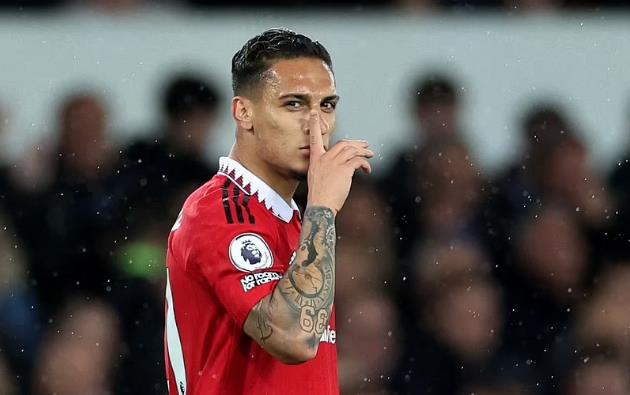 Antony dang gay that vong rat lon o MU