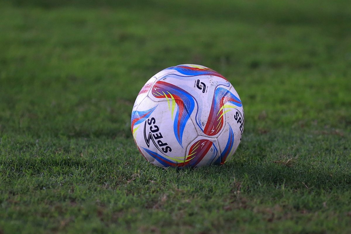 ĐT Việt Nam làm quen với bóng mới trước trận gặp Indonesia 2