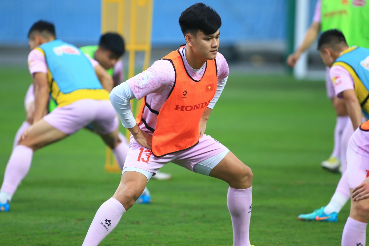 Tuyển Việt Nam tập bài độc, sẵn sàng đối phó Indonesia 2