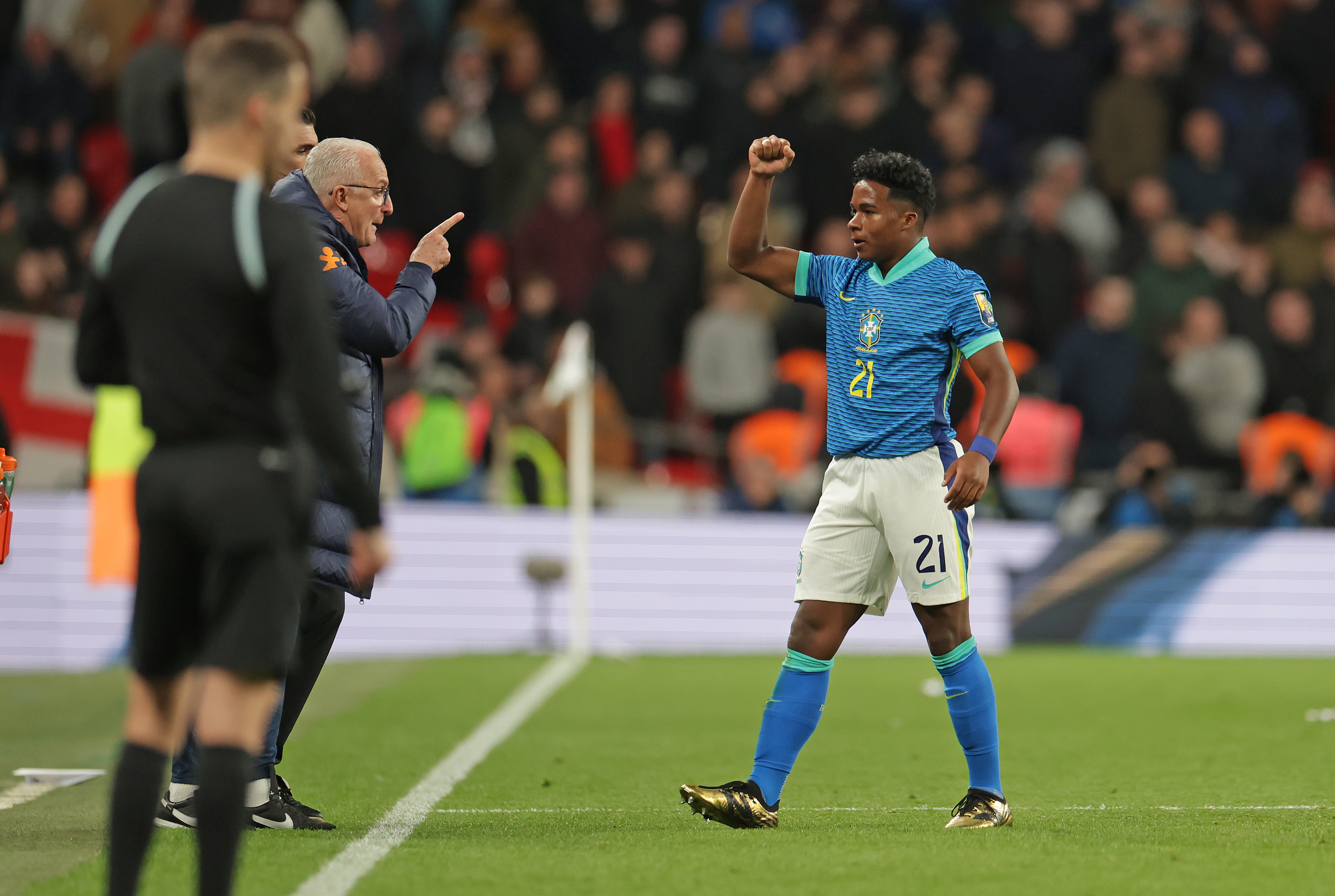 Từ Ronaldo tới Yamal, Endrick Làm sao để quản lý các cầu thủ tuổi teen tại các giải đấu quốc tế 5