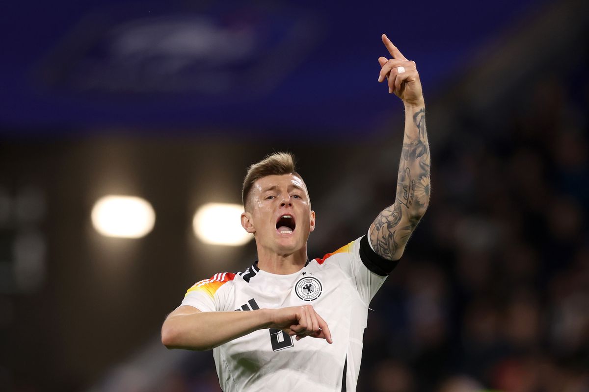 Toni Kroos tỏa sáng trong trận tái xuất ĐT Đức: Niềm hi vọng mới