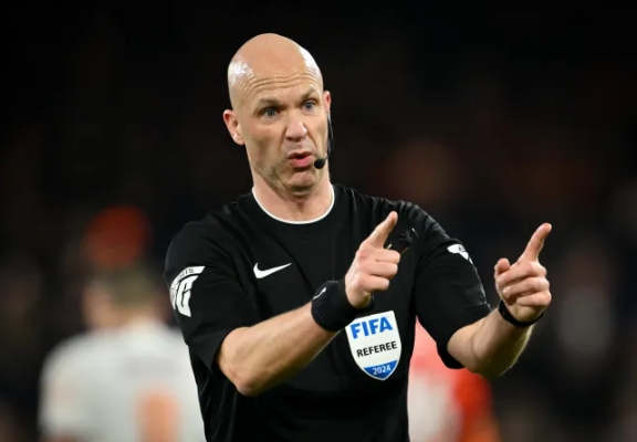 UEFA bố trí trọng tài gây tranh cãi bắt trận Tây Ban Nha - Đức 1 UEFA bố trí trọng tài gây tranh cãi bắt trận Tây Ban Nha - Đức 1