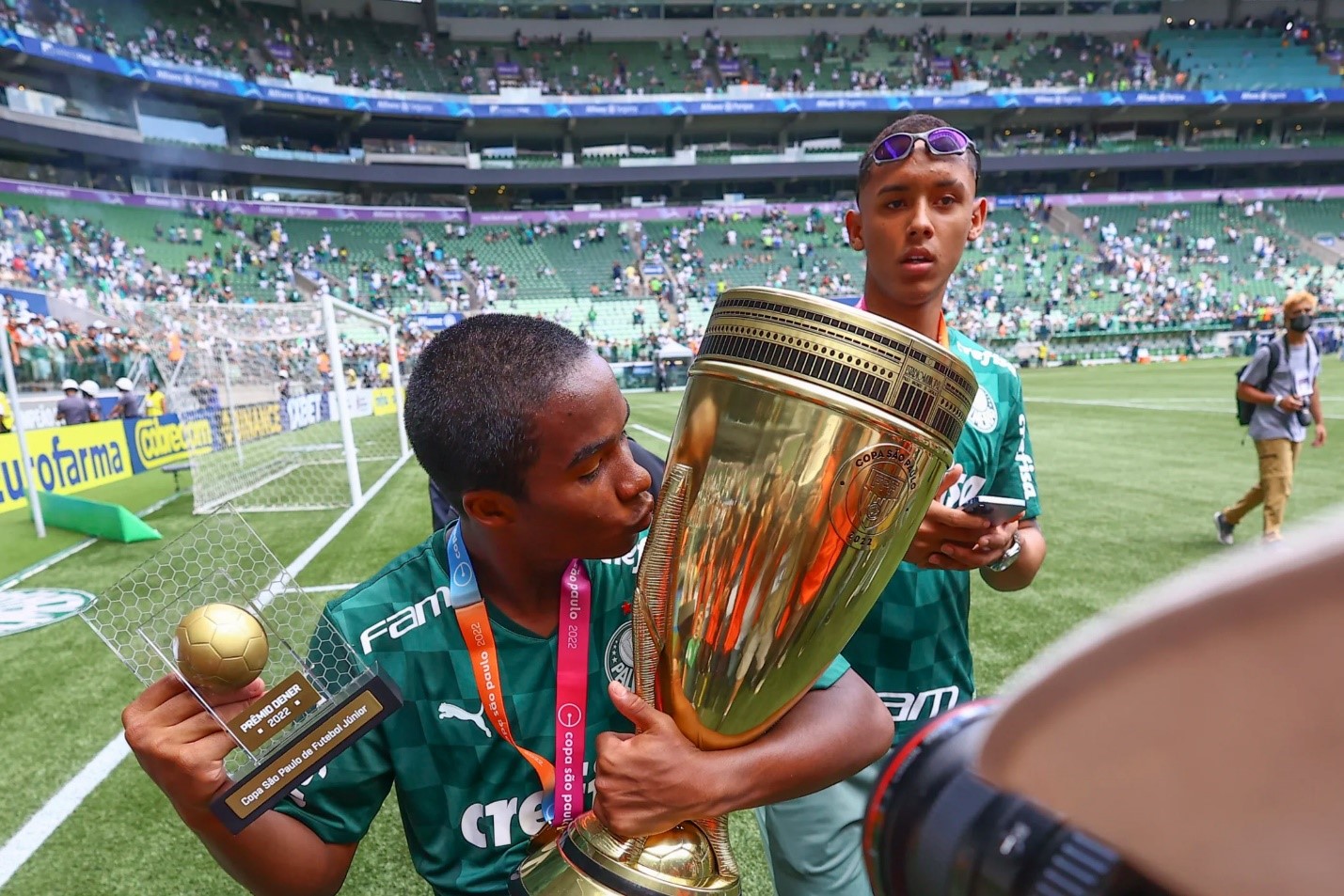 Endrick sent his brother "We were not born in luxury, we were born in football" 2 Endrick sent his brother "We were not born in luxury, we were born in football" 2
