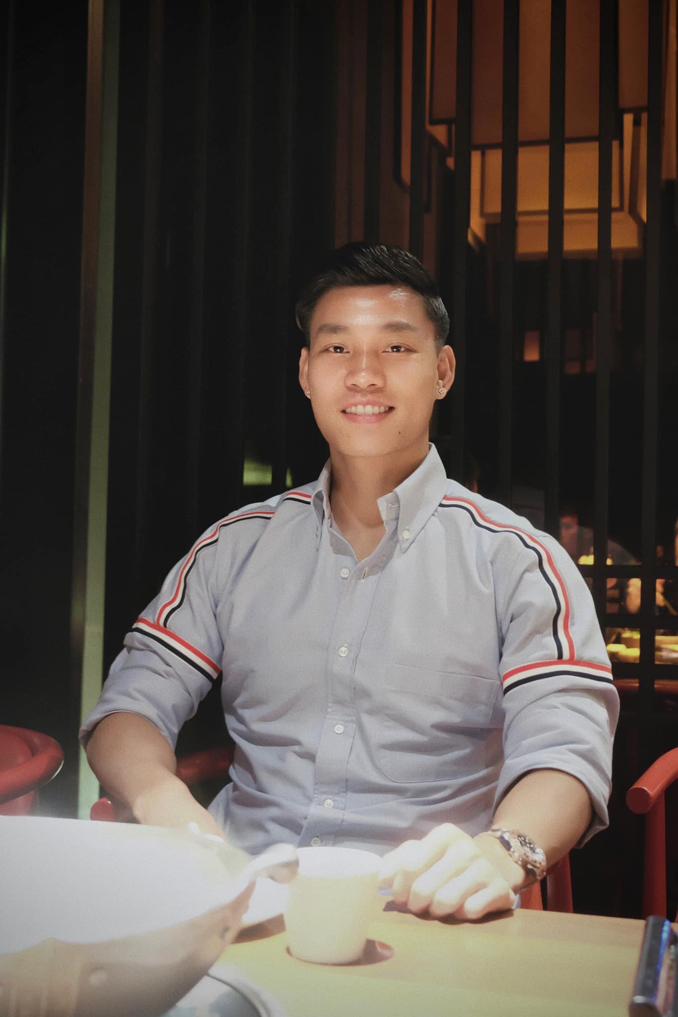 Lộ diện bạn gái tin đồn hơn tuổi của hậu vệ Vũ Văn Thanh 7