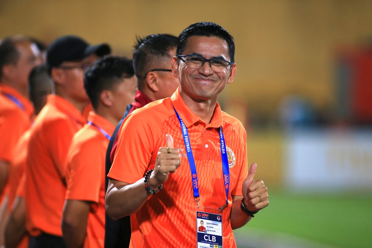 HLV Kiatisak trở lại ĐT Thái Lan 1 HLV Kiatisak trở lại ĐT Thái Lan 1