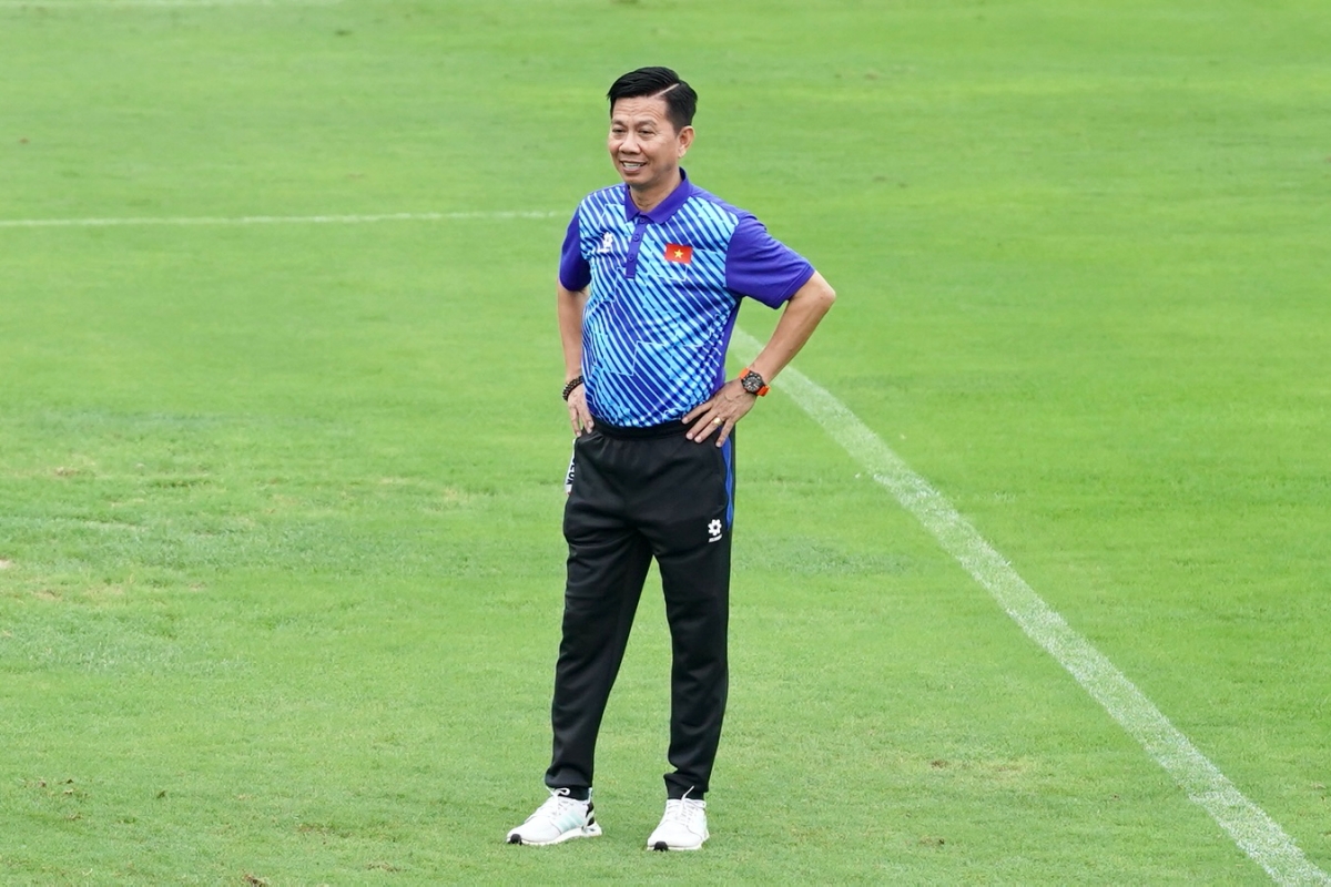 Võ Nguyên Hoàng nổi bật trong dàn nam thần U23 Việt Nam 11