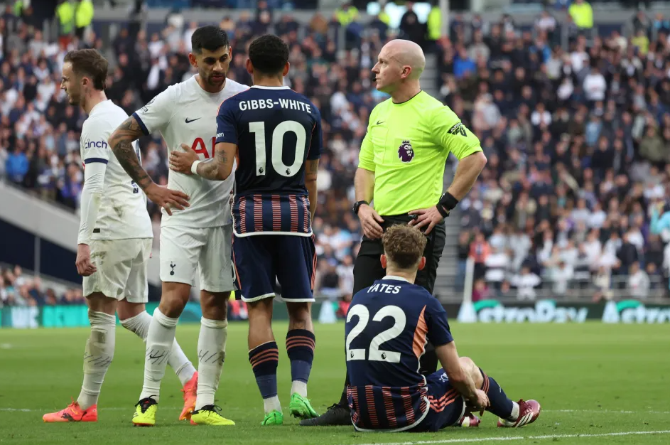 James Maddison thoát thẻ đỏ khó tin trước Nottingham Forest 3 James Maddison thoát thẻ đỏ khó tin trước Nottingham Forest 3