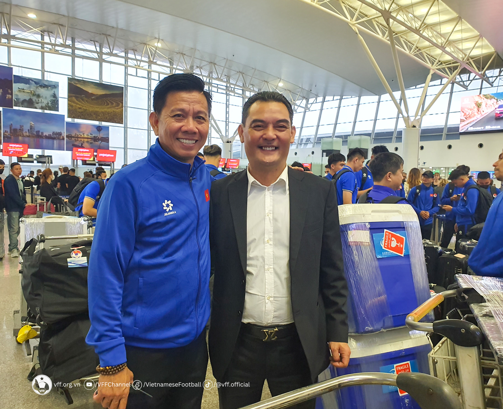 U23 Việt Nam tươi rói trước giờ lên đường sang Qatar 5 U23 Việt Nam tươi rói trước giờ lên đường sang Qatar 5