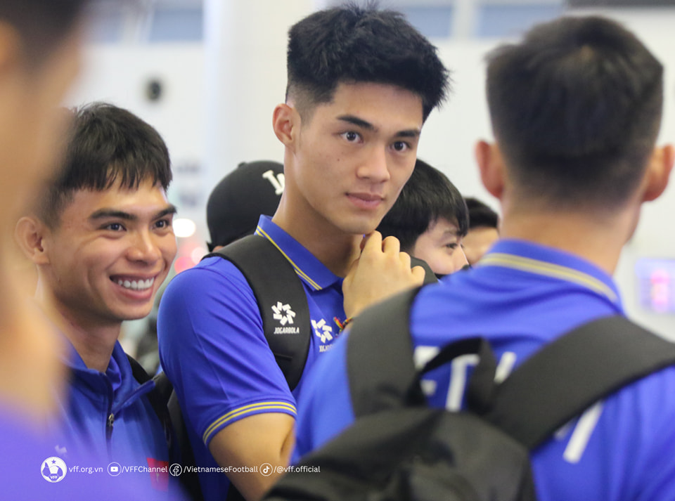 U23 Việt Nam tươi rói trước giờ lên đường sang Qatar 3 U23 Việt Nam tươi rói trước giờ lên đường sang Qatar 3