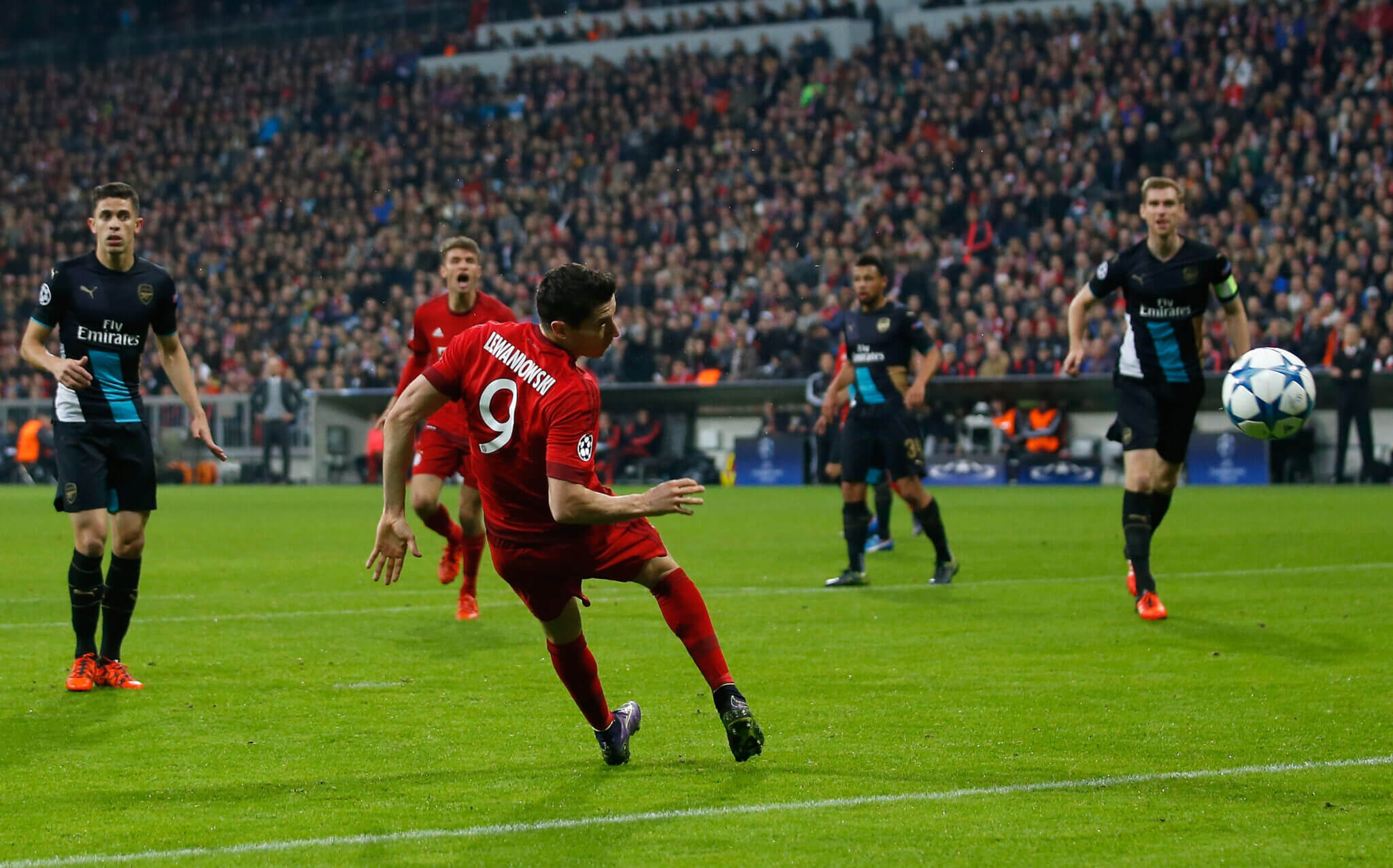 1-5, 1-5 rồi lại 1-5 Tại sao Arsenal từng liên tục thảm bại trước Bayern Munich 2