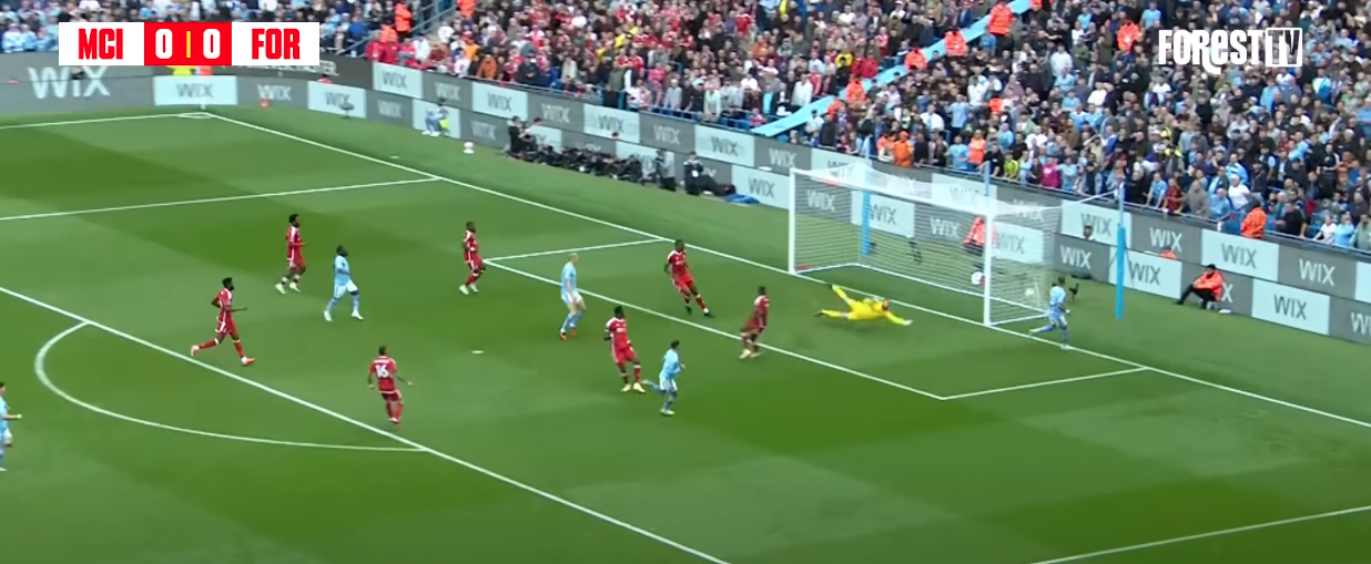 Khi Foden đã luyện cú sút của mình đạt tới cảnh giới hoàn hảo 16 Khi Foden đã luyện cú sút của mình đạt tới cảnh giới hoàn hảo 16