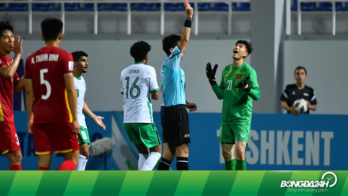 Đội trưởng Quan Văn Chuẩn Cháy hết mình vì hành trình còn dang dở tại VCK Châu Á 1