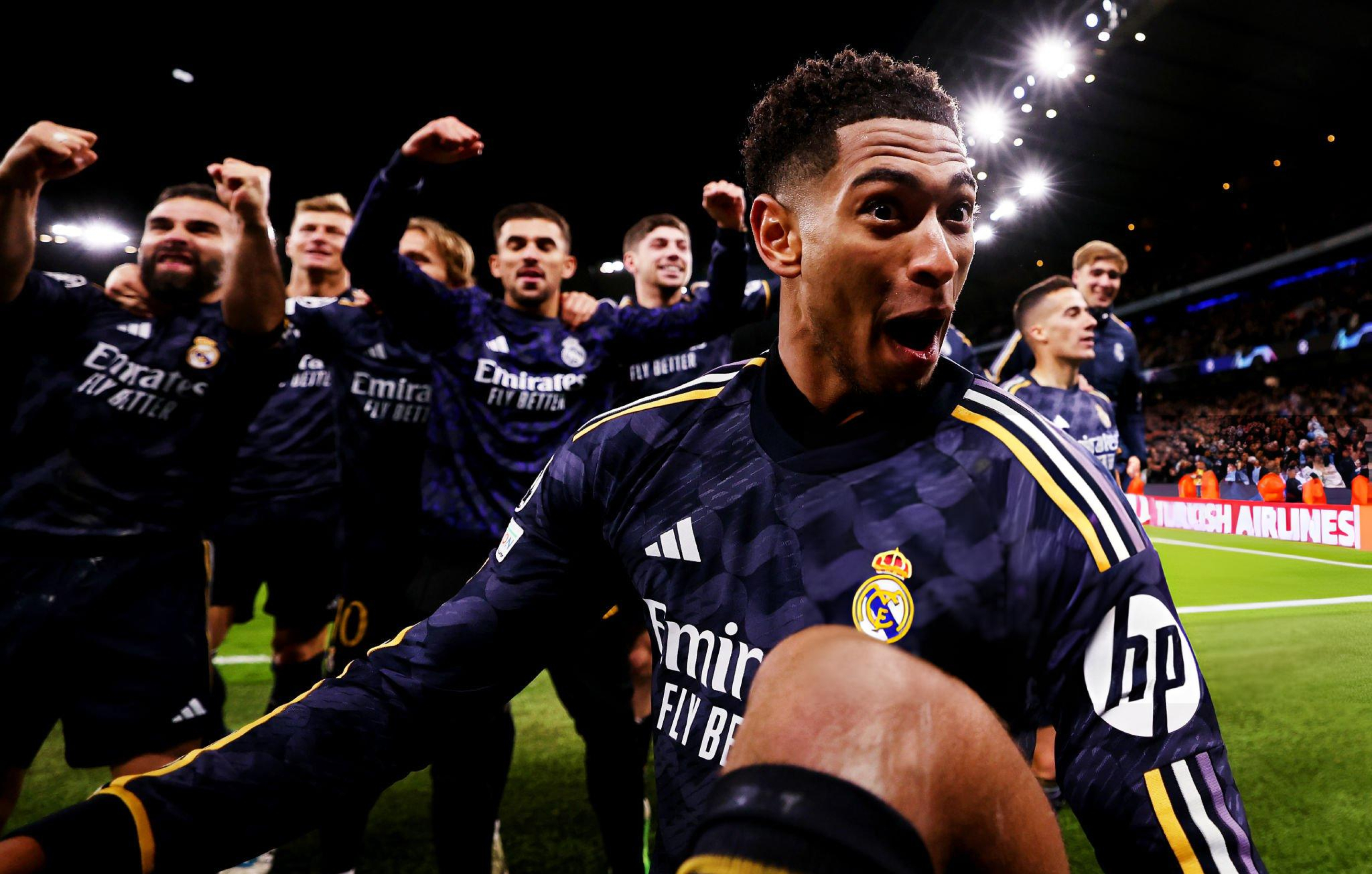 Hắc chiến bào của Jude Bellingham 3