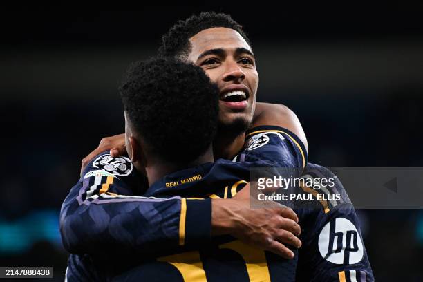 Hắc chiến bào của Jude Bellingham 2