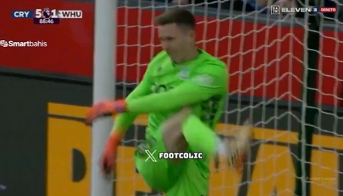 Dean Henderson mắc sai lầm khó tin trước West Ham 4