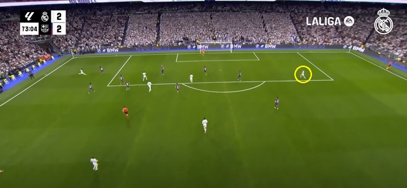 Lucas Vazquez và màn trình diễn kinh điển của một vai phụ 5 Lucas Vazquez và màn trình diễn kinh điển của một vai phụ 5