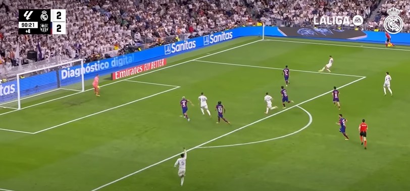 Lucas Vazquez và màn trình diễn kinh điển của một vai phụ 9 Lucas Vazquez và màn trình diễn kinh điển của một vai phụ 9
