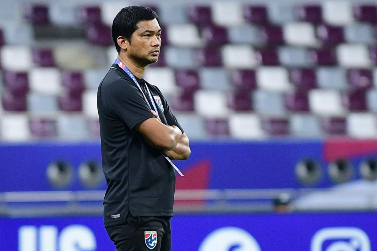 HLV Issara Sritaro của ĐT U23 Thái Lan HLV Issara Sritaro cua dT U23 Thai Lan