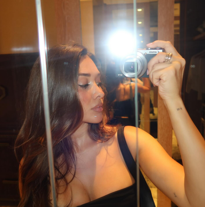 Vợ Kevin de Bruyne đốn tim NHM 1