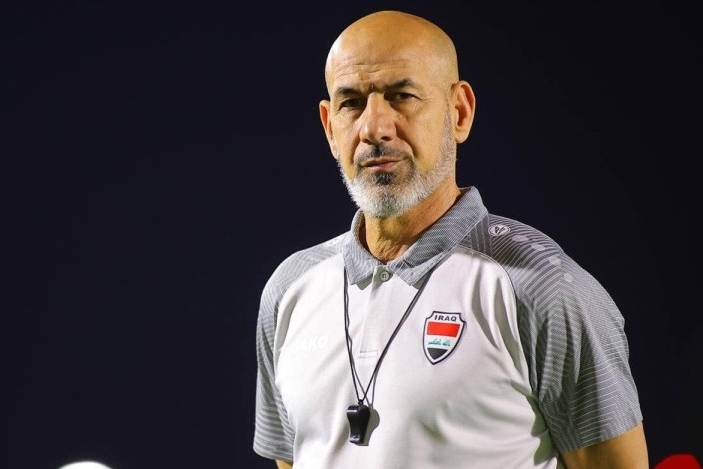 HLV Radhi Shenaishil cua dT U23 Iraq