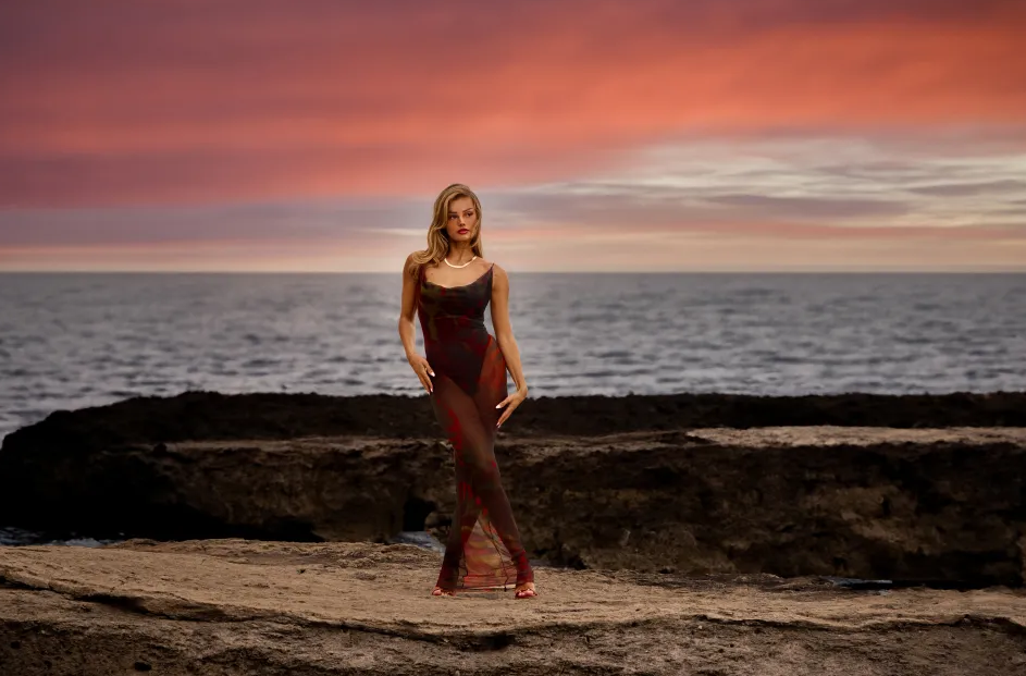 Bạn gái Jude Bellingham khiến NHM trầm trồ 5