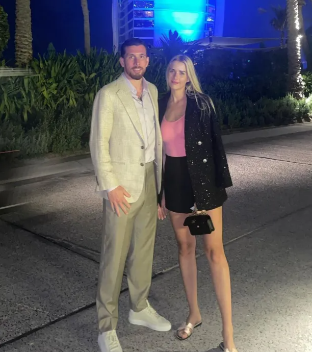 Gặp gỡ Wags những nàng Wags tuyệt đẹp của Arsenal và Tottenham 8