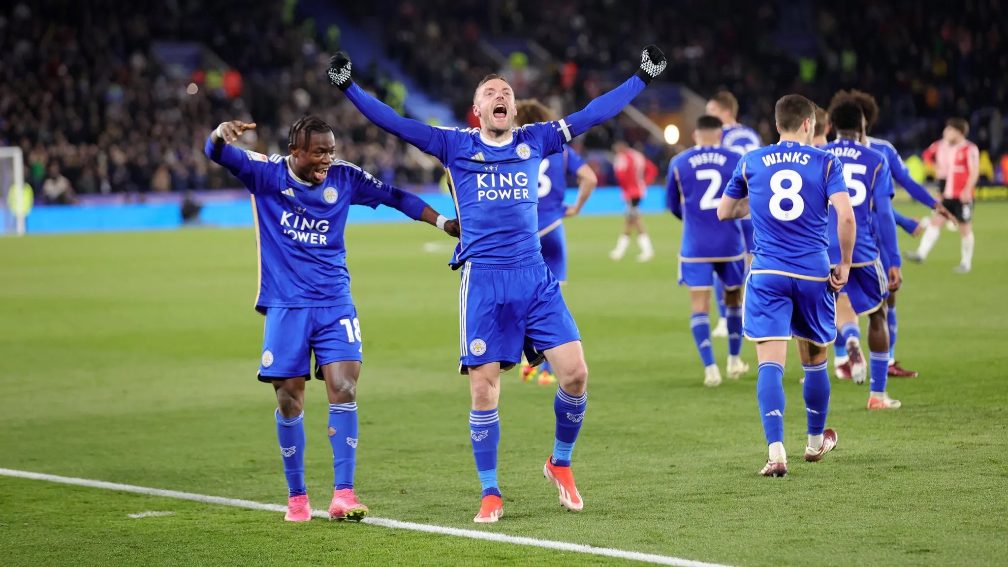 Leicester City thăng hạng Cỗ máy của Enzo Maresca và trái tim của Jamie Vardy 4