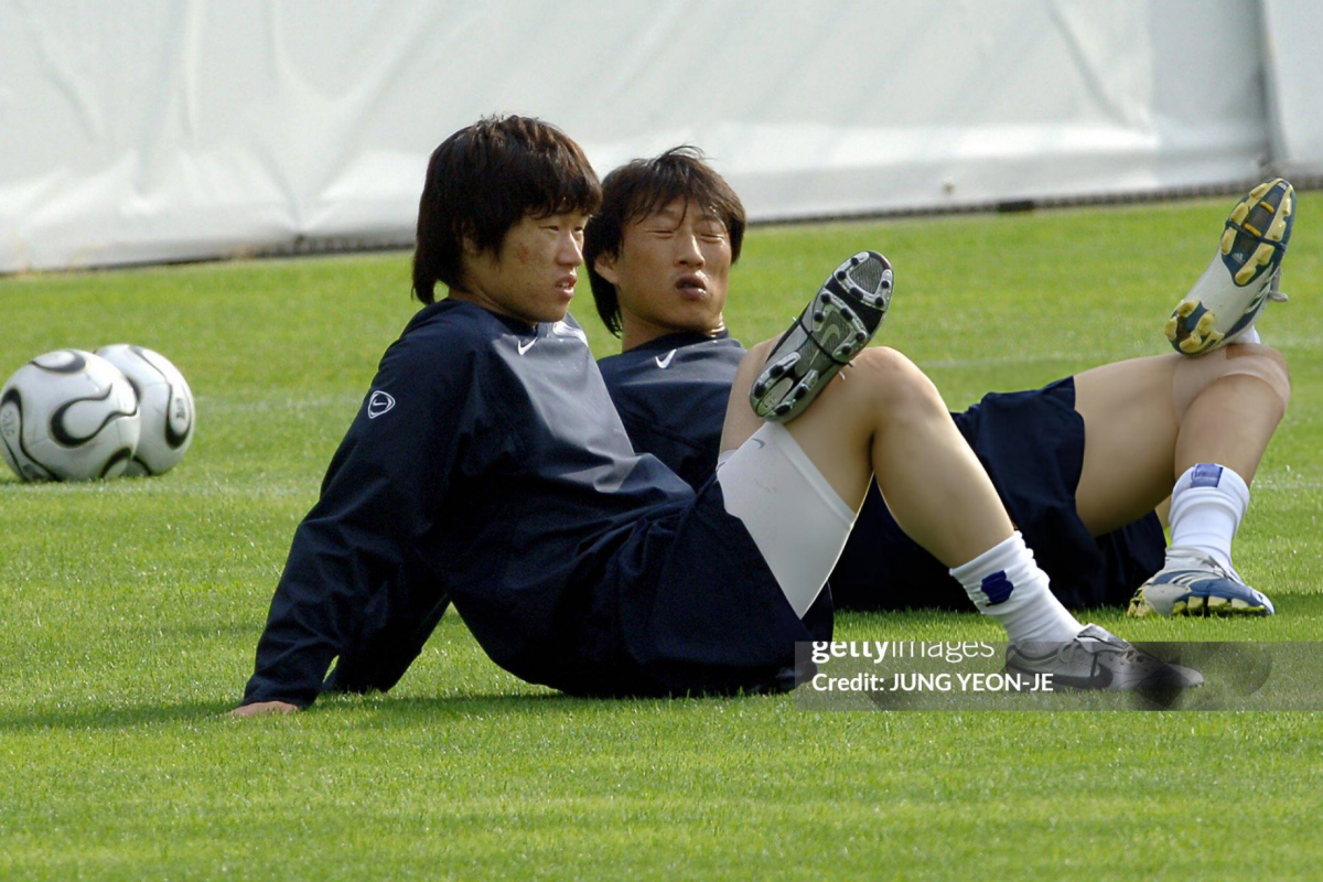 Kim Sang Sik từng là đồng đội của huyền thoại MU, cùng Shin Tae Yong vô địch Hàn Quốc 1