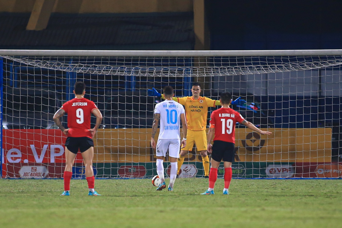 CAHN vs Nam Định Đỉnh cao chiến thuật 9