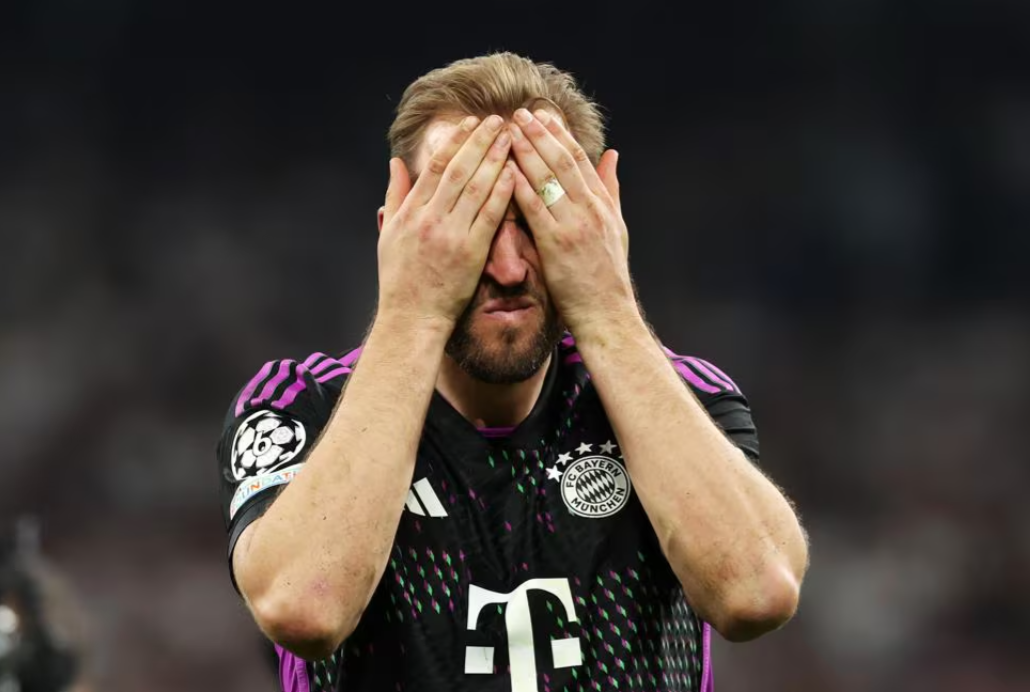 Harry Kane Sao phải cúi đầu 2