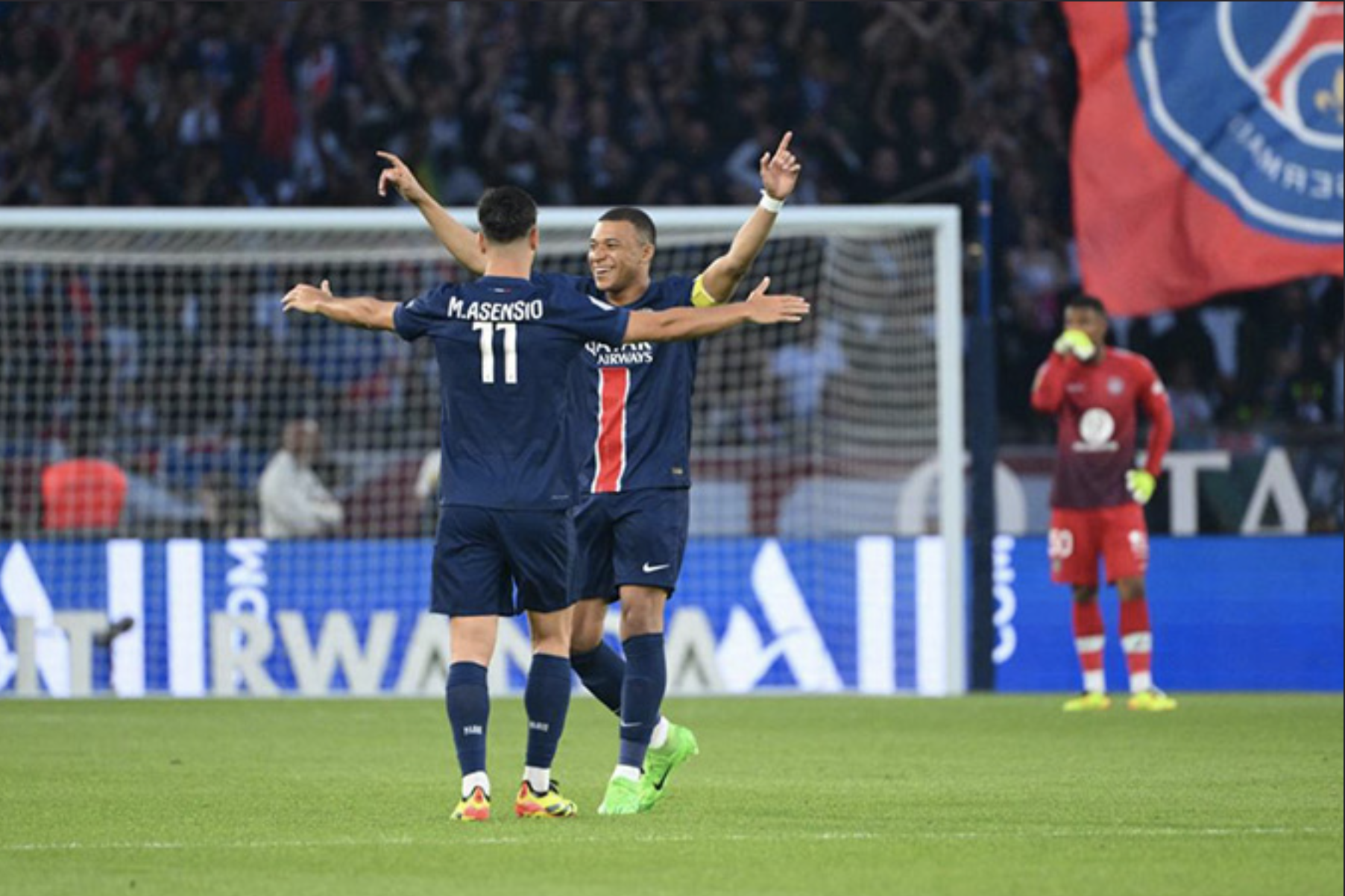 Ngày chia tay Parc des Princes không trọn vẹn của Mbappe 2