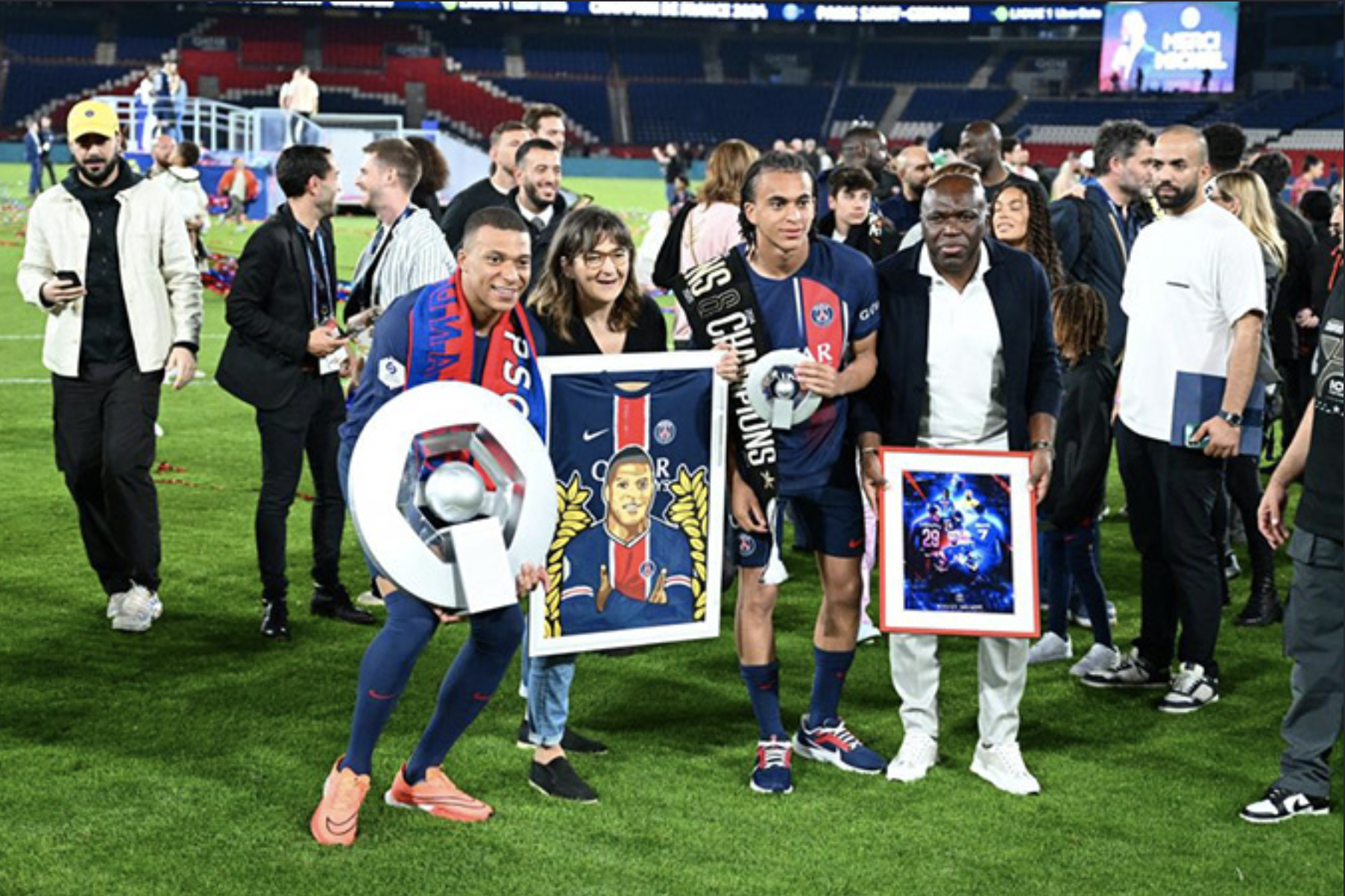 Ngày chia tay Parc des Princes không trọn vẹn của Mbappe 4