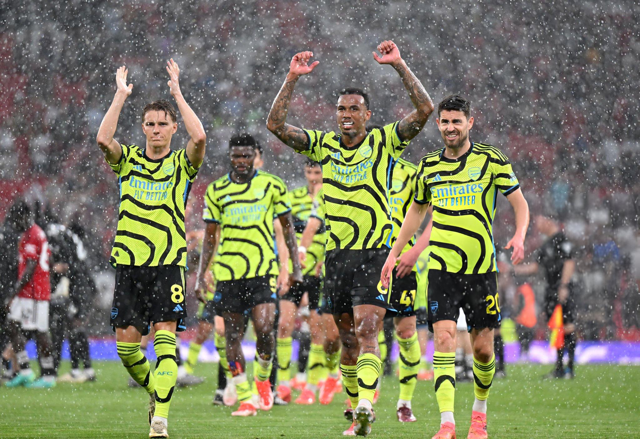 Thầy trò Arteta cổ vũ Tottenham đánh bại Man City 1