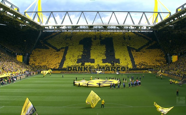 Touched by Marco Reus's last moment at Signal Iduna Park 2