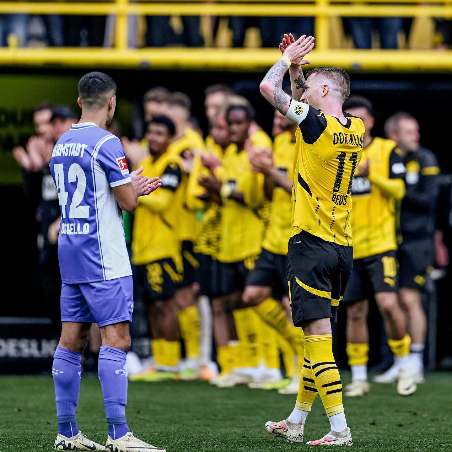 Touched by Marco Reus's last moment at Signal Iduna Park 5