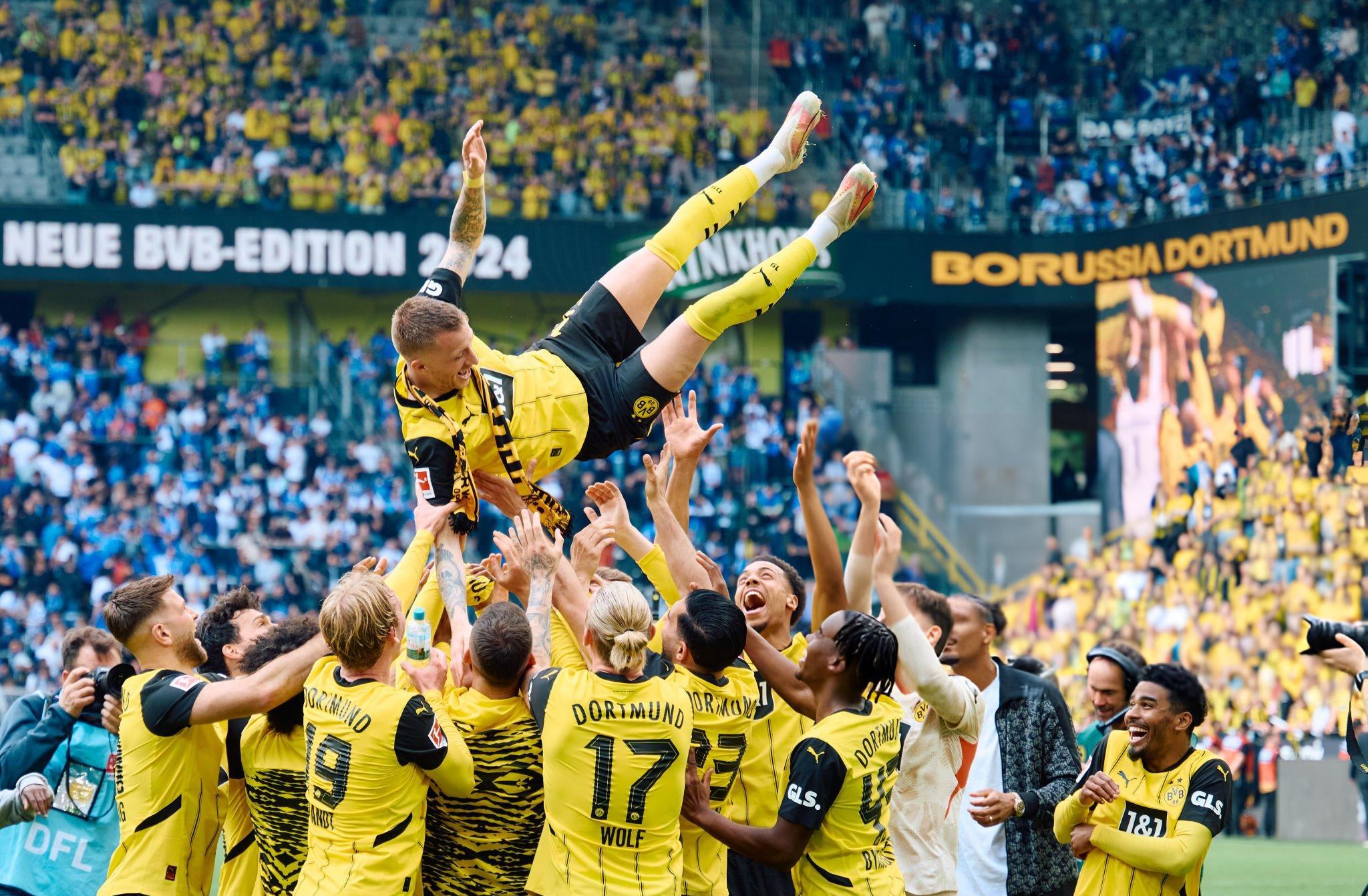 Touched by Marco Reus's last moment at Signal Iduna Park 6