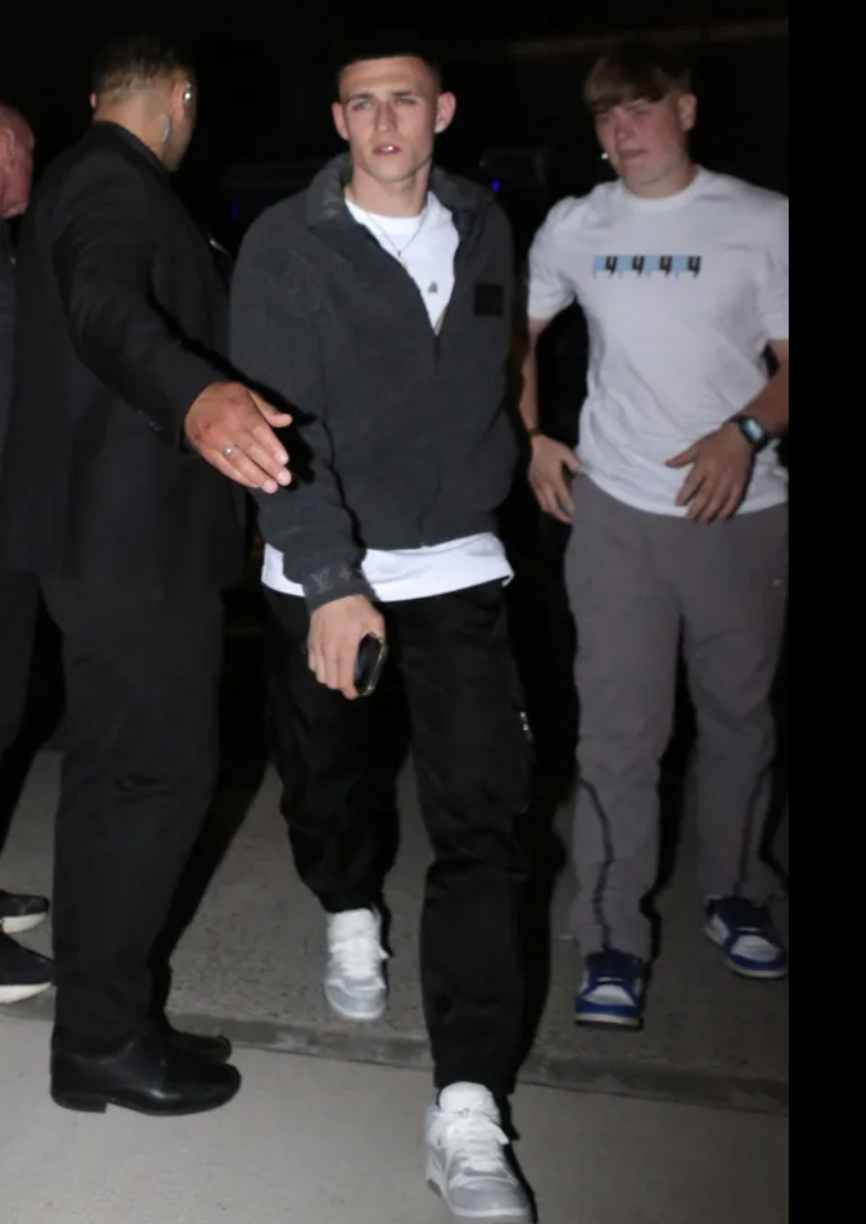 HLV Pep Guardiola bật đèn xanh để dàn sao Man City tiệc tùng thâu đêm 5