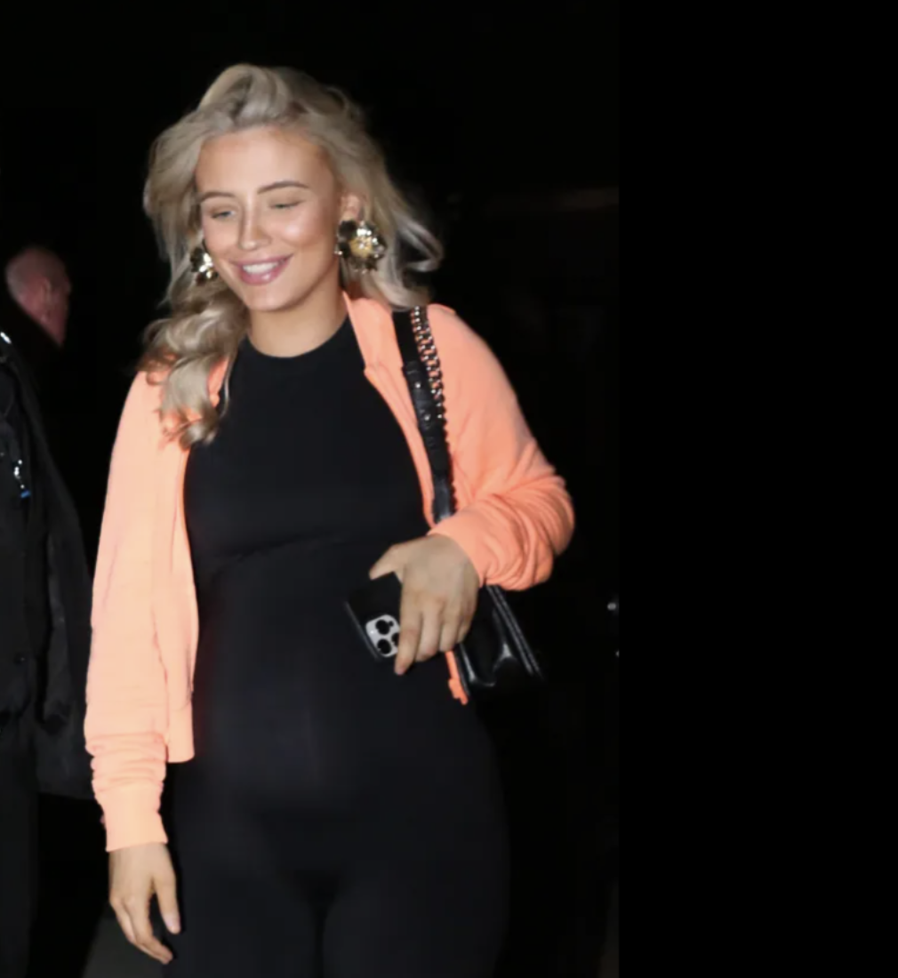 HLV Pep Guardiola bật đèn xanh để dàn sao Man City tiệc tùng thâu đêm 6