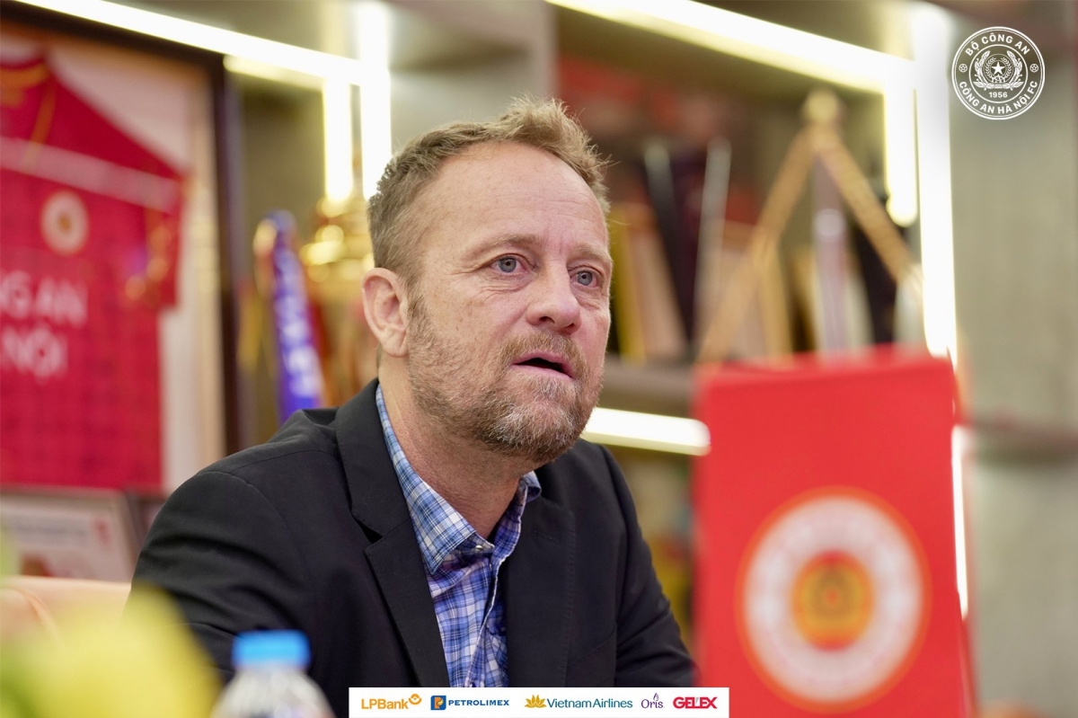 HLV Mano Polking Những thử thách mới trong lần trở lại Việt Nam 1 HLV Mano Polking Những thử thách mới trong lần trở lại Việt Nam 1