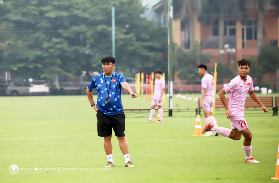 U16 Việt Nam khắc phục điểm yếu trước ngày tham dự giải U16 ĐNÁ 2024 1 U16 Việt Nam khắc phục điểm yếu trước ngày tham dự giải U16 ĐNÁ 2024 1