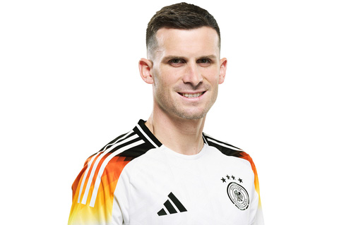 Pascal Gross Đóa hoa nở muộn nơi tuyến giữa ĐT Đức 1